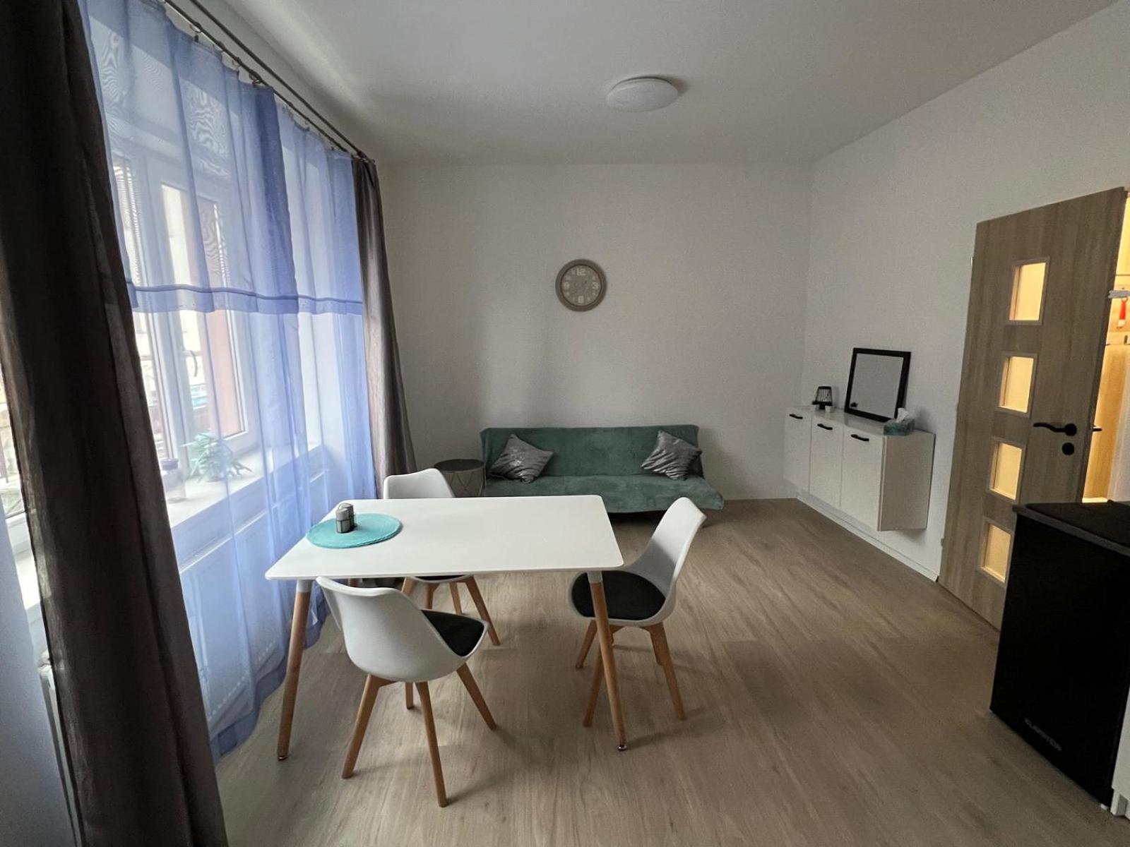 Česká Lípa Apartman Centro מראה חיצוני תמונה